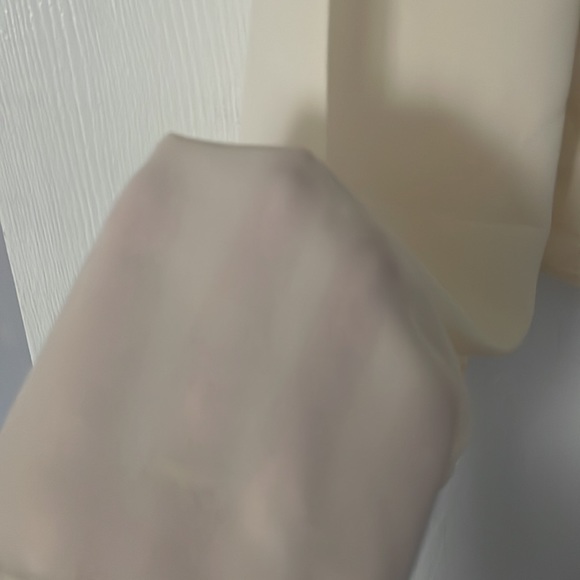 Sunday Best cropped pearl button top - Picture 4 of 5